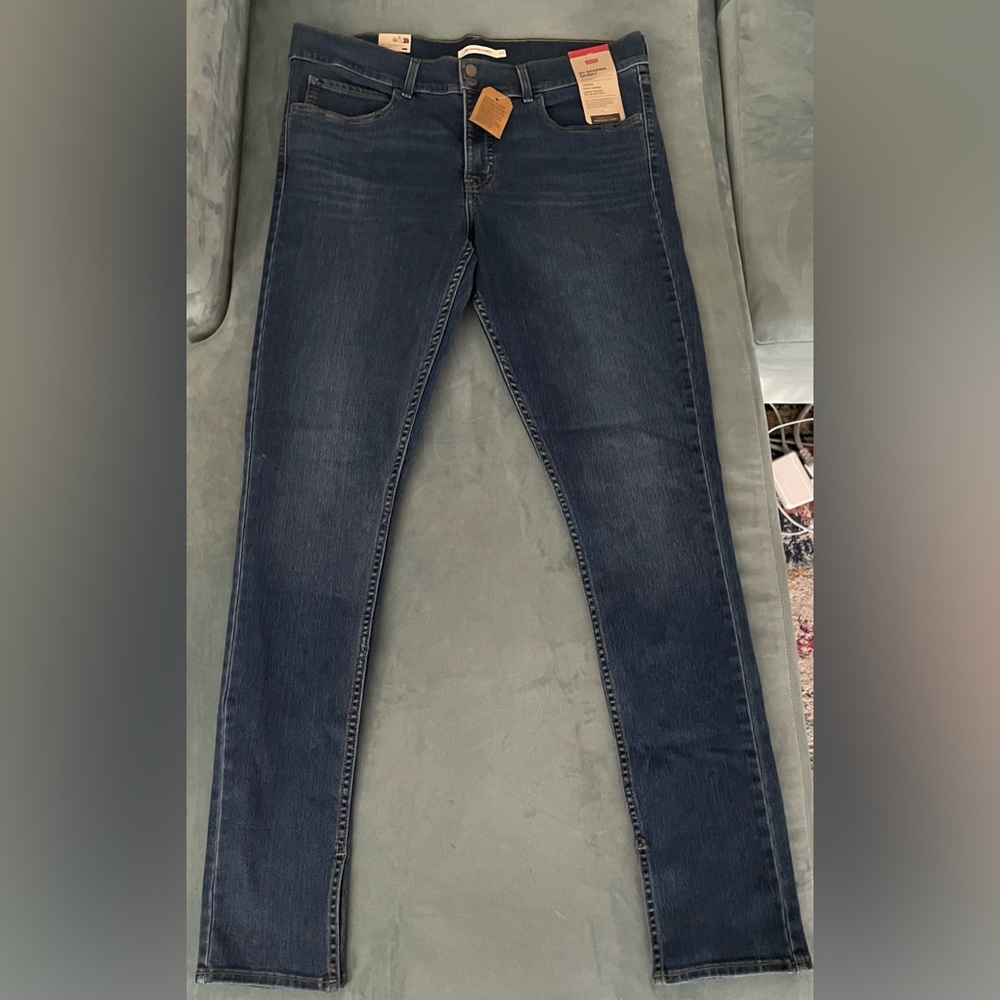 Levi’s 311 Shaping Skinny